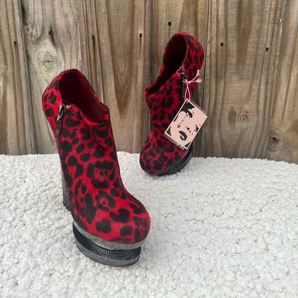 NWOT - ZiGiny Black Label Red Pony Wedge Ankle Boots w/ rhinestone inlay